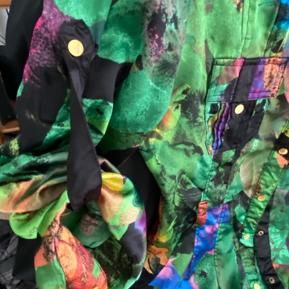 Shirt - Picture 2 of 3